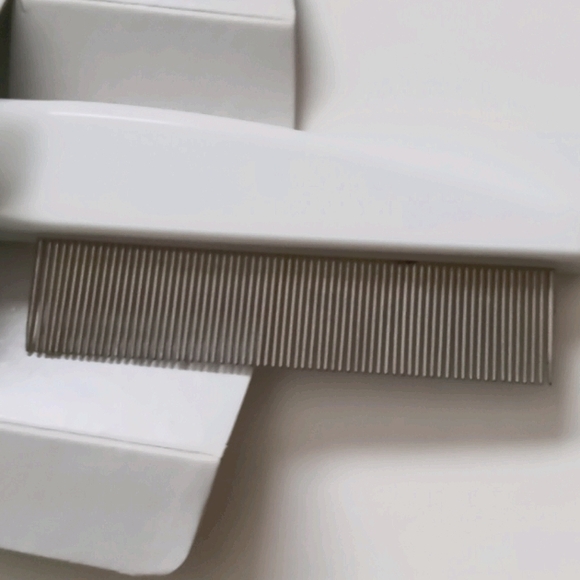 Dog Flea Comb - Picture 3 of 5